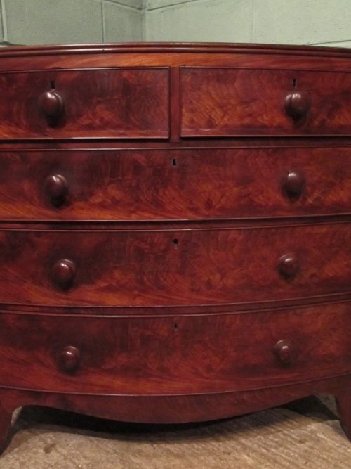 fig 2. ANTIQUE REGENCY FLAMED MAHOGANY BOW FRONT CHEST OF DRAWERS C1820