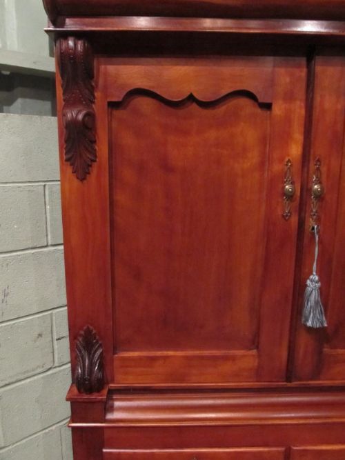 fig 2. ANTIQUE VICTORIAN SATINWOOD CLOTHES LINEN PRESS C1880