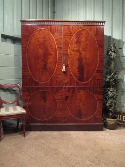 Antique Regency Flamed Mahogany Large Double Wardrobe C1820.