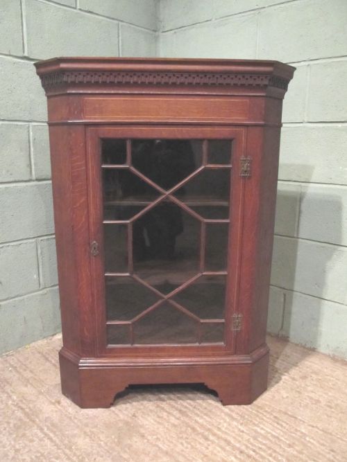 fig 1. ANTIQUE 18TH CENTURY OAK ASTRAGAL GLAZED CORNER CABINET C1780