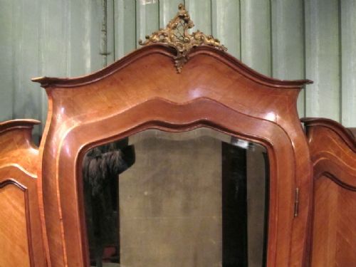 fig 2. ANTIQUE ITALIAN WALNUT SERPENTINE BREAKFRONT ARMOIRE C1920