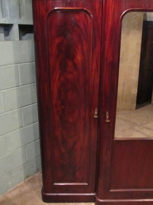 fig 2. ANTIQUE VICTORIAN MAHOGANY BREAKFRONT TRIPLE WARDROBE COMPACTUM C1880