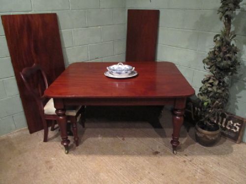 fig 1. ANTIQUE VICTORIAN MAHOGANY EXTENDING DINING TABLE SEATS UP TO 10-12 C1880