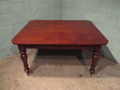 fig 2. ANTIQUE VICTORIAN MAHOGANY EXTENDING DINING TABLE SEATS UP TO 10-12 C1880