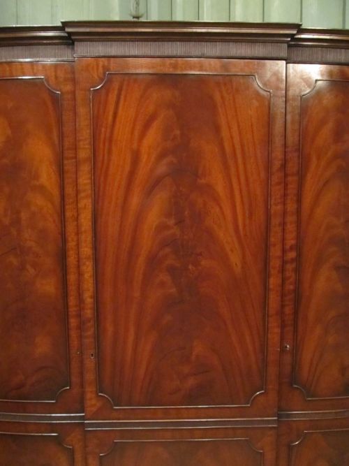 fig 2. ANTIQUE EDWARDIAN FLAMED MAHOGANY BREAKFRONT TRIPLE WARDROBE C1900