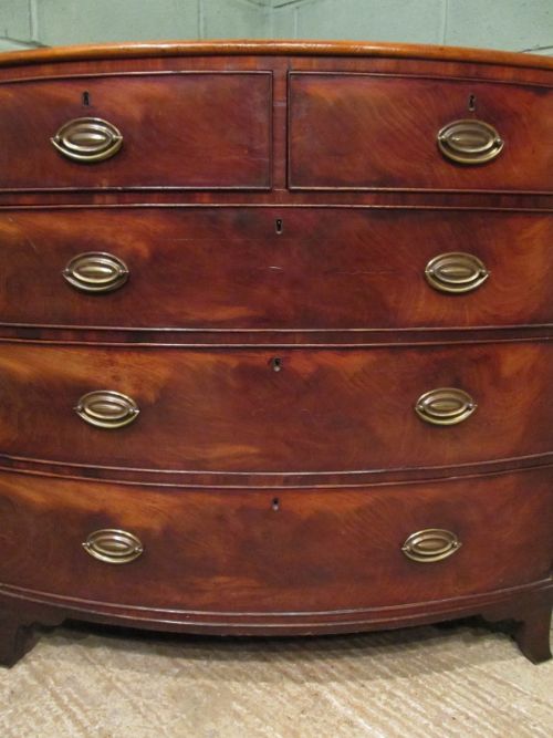 fig 2. ANTIQUE REGENCY MAHOGANY BOW FRONT CHEST OF DRAWERS C1820