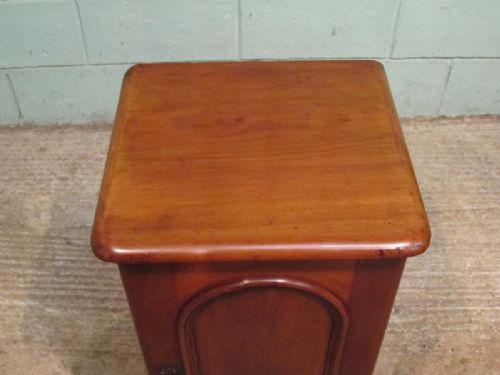 fig 2. ANTIQUE VICTORIAN MAHOGANY POT CUPBOARD