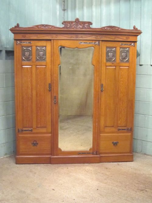 fig 1. ANTIQUE ART NOUVEAU SOLID OAK BEDROOM SUITE WITH COPPER PANELS & STRAPPING C1890