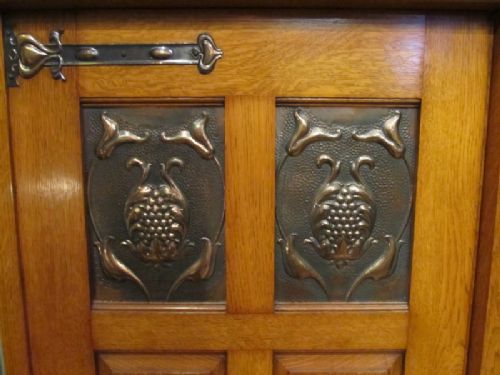 fig 2. ANTIQUE ART NOUVEAU SOLID OAK BEDROOM SUITE WITH COPPER PANELS & STRAPPING C1890