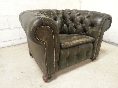 fig 1. ANTIQUE VICTORIAN PARLIAMENT GREEN LEATHER CHESTERFIELD GENTLEMAN'S CLUB ARMCHAIR C1890