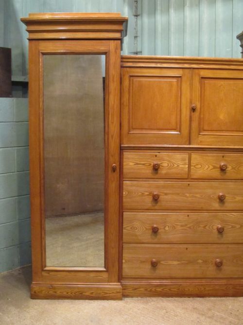 fig 2. ANTIQUE VICTORIAN ASH SENTRY BOX WARDROBE COMPACTUM C1880