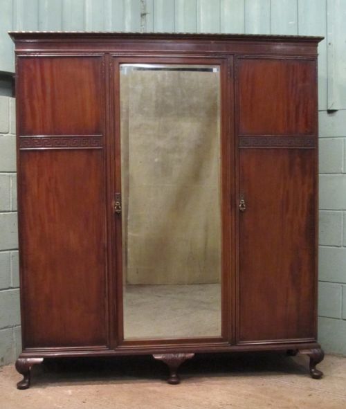 fig 1. ANTIQUE EDWARDIAN MAHOGANY BEDROOM SUITE BY WARING & GILLOW C1910