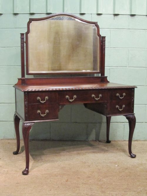 fig 3. ANTIQUE EDWARDIAN MAHOGANY BEDROOM SUITE BY WARING & GILLOW C1910