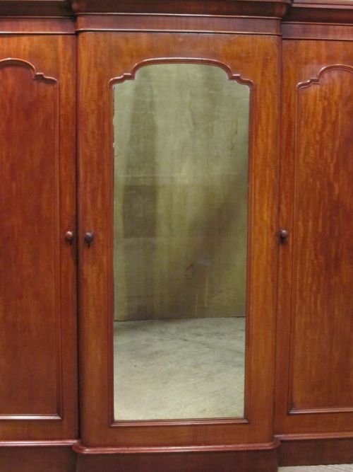 fig 2. ANTIQUE VICTORIAN MAHOGANY BREAKFRONT TRIPLE WARDROBE COMPACTUM C1880