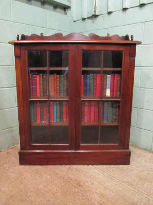 fig 1. ANTIQUE VICTORIAN MAHOGANY ASTRAGAL GLAZED BOOKCASE C1880