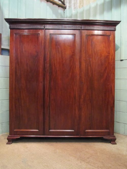 fig 1. ANTIQUE EARLY VICTORIAN FLAMED MAHOGANY TRIPLE WARDROBE COMPACTUM C1850