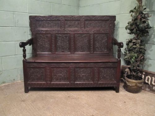 Antique Early 18th Century Georgian Carved Oak Box Settle C1730
