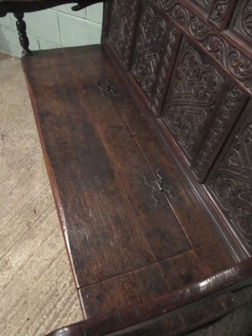 fig 2. ANTIQUE EARLY 18TH CENTURY GEORGIAN CARVED OAK BOX SETTLE C1730