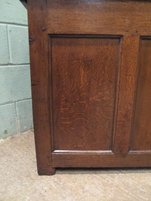 fig 1. ANTIQUE EARLY 18TH CENTURY LARGE COUNTRY OAK COFFER C1720