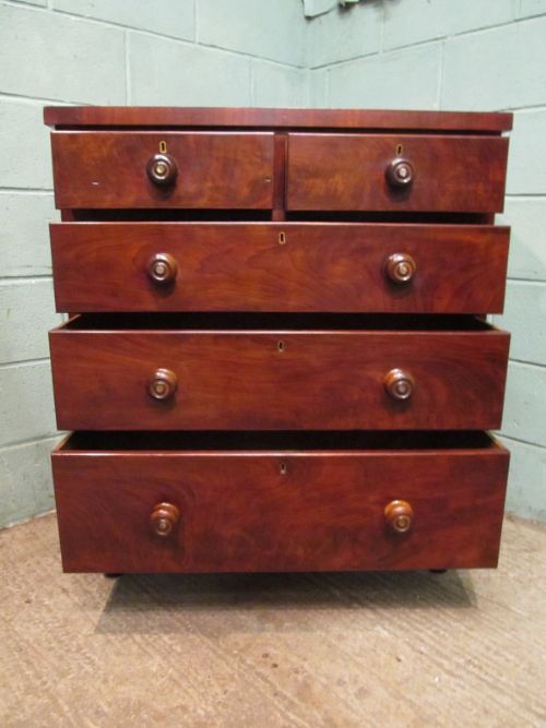 fig 2. ANTIQUE VICTORIAN MAHOGANY CHEST OF DRAWERS C1880