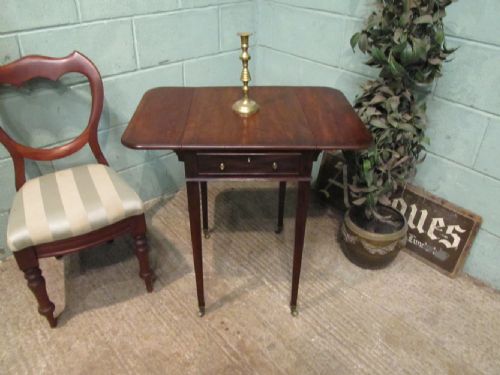 Antique Small Georgian Regency Mahogany & Rosewood Drop Leaf Pembroke Side Table C1820