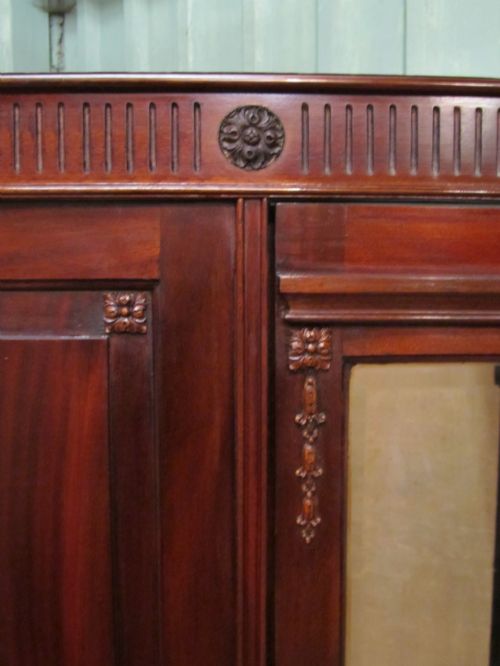 fig 2. ANTIQUE EDWARDIAN MAHOGANY CHIPPENDALE STYLE TRIPLE WARDROBE COMPACTUM C1900
