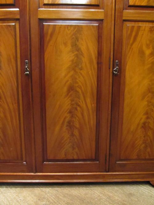 fig 2. FINE QUALITY ANTIQUE LATE 19TH CENTURY MAHOGANY TRIPLE WARDROBE C1890