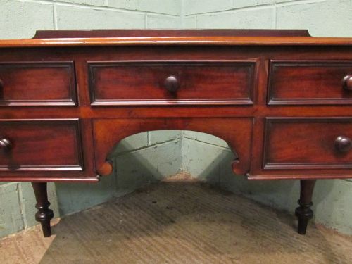fig 2. ANTIQUE WILLIAM 1V MAHOGANY WRITING DESK C1830