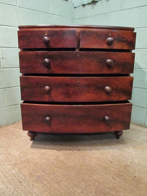 fig 2. ANTIQUE VICTORIAN FLAMED MAHOGANY BOW FRONT CHEST OF DRAWERS C1880