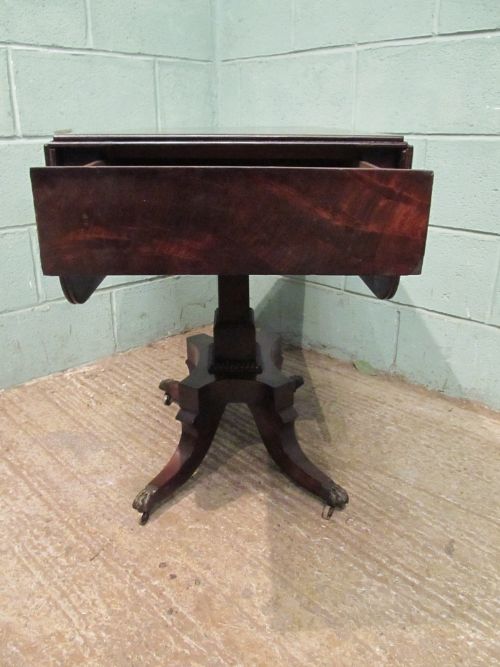 fig 2. ANTIQUE REGENCY FLAMED MAHOGANY DROP LEAF PEMBROKE TABLE C1820