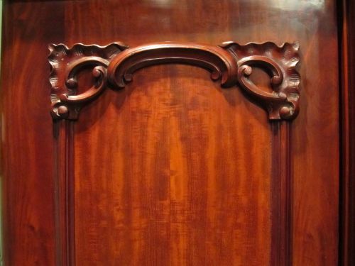 fig 2. ANTIQUE VICTORIAN MAHOGANY TRIPLE BREAKFRONT WARDROBE COMPACTUM C1880