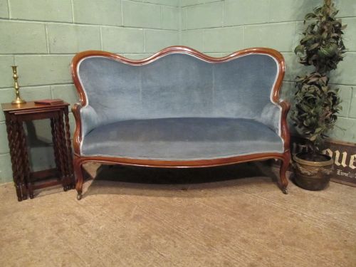 fig 1. ANTIQUE VICTORIAN WALNUT SERPENTINE SHAPED SOFA C1880