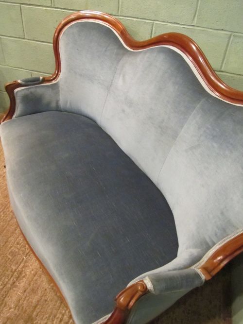 fig 2. ANTIQUE VICTORIAN WALNUT SERPENTINE SHAPED SOFA C1880