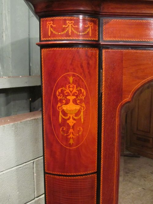 fig 1. ANTIQUE EDWARDIAN MAHOGANY 3 PIECE BEDROOM SUITE WARDROBE,DRESSING TABLE,WASHSTAND C1900