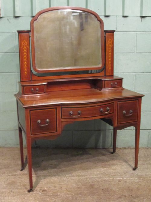 fig 3. ANTIQUE EDWARDIAN MAHOGANY 3 PIECE BEDROOM SUITE WARDROBE,DRESSING TABLE,WASHSTAND C1900