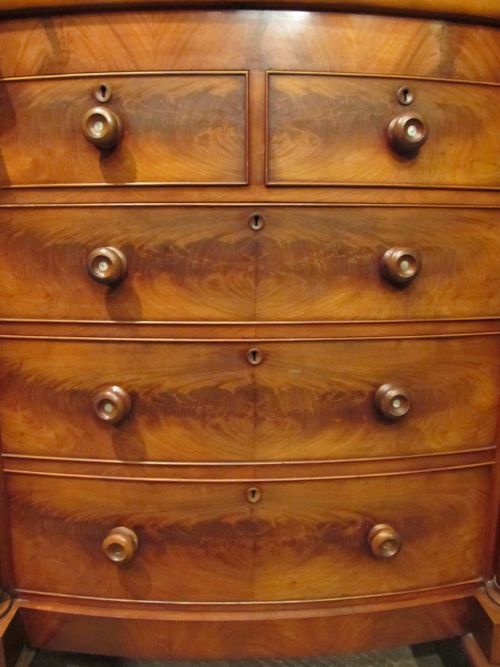 fig 2. ANTIQUE VICTORIAN MAHOGANY BOW FRONT SCOTCH CHEST OF DRAWERS C1880