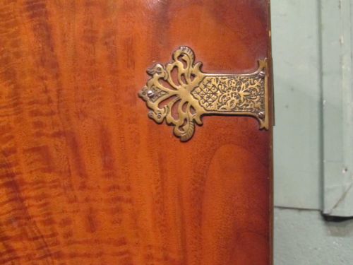 fig 2. ANTIQUE QUEEN ANNE STYLE MAHOGANY TRIPLE WARDROBE C1920