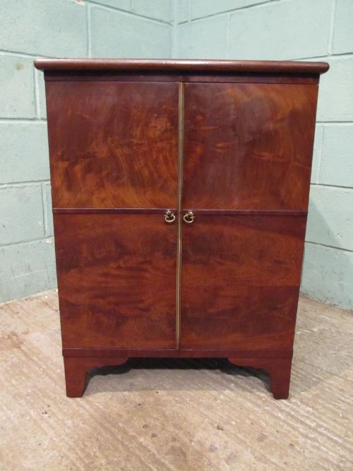fig 1. ANTIQUE REGENCY MAHOGANY BEDSIDE CABINET C1820