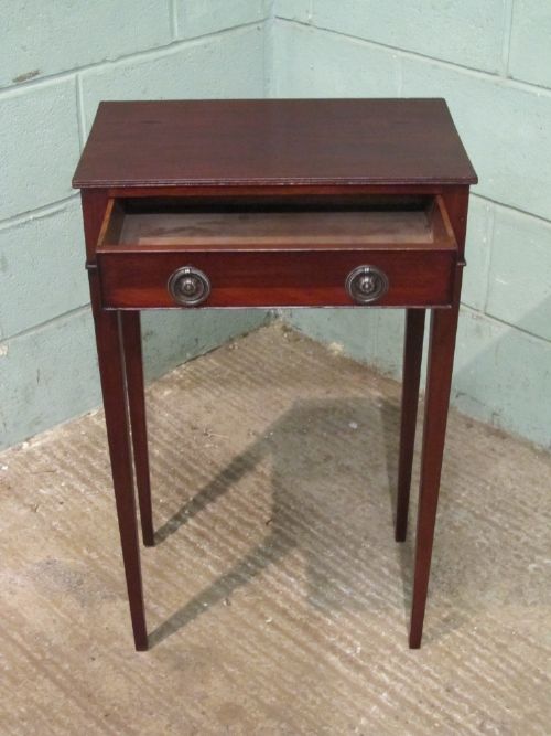 fig 2. ANTIQUE REGENCY MAHOGANY SIDE TABLE C1820