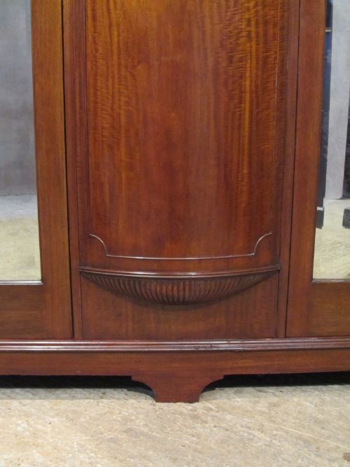 fig 2. ANTIQUE LATE VICTORIAN MAHOGANY BREAKFRONT DOUBLE WARDROBE C1890
