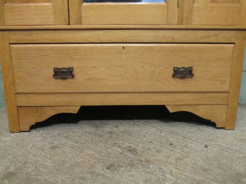 fig 1. ANTIQUE EDWARDIAN SINGLE OAK WARDROBE BY RAY & MILES LIVERPOOL C1900