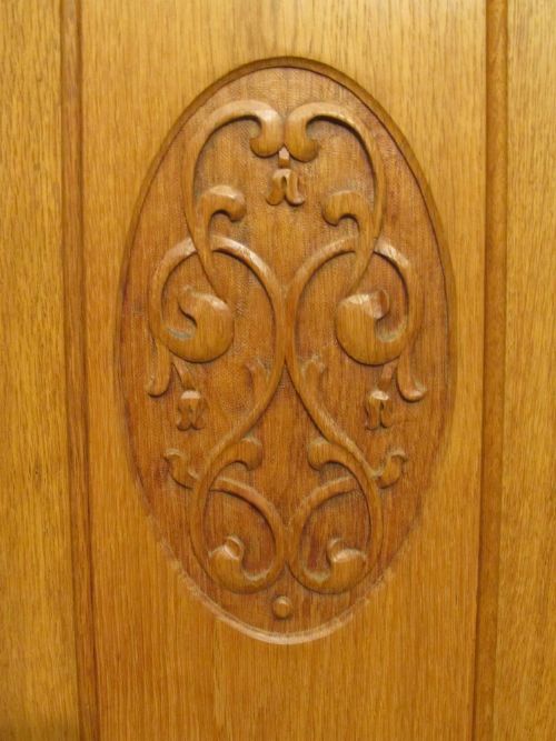 fig 2. ANTIQUE EDWARDIAN SINGLE OAK WARDROBE BY RAY & MILES LIVERPOOL C1900