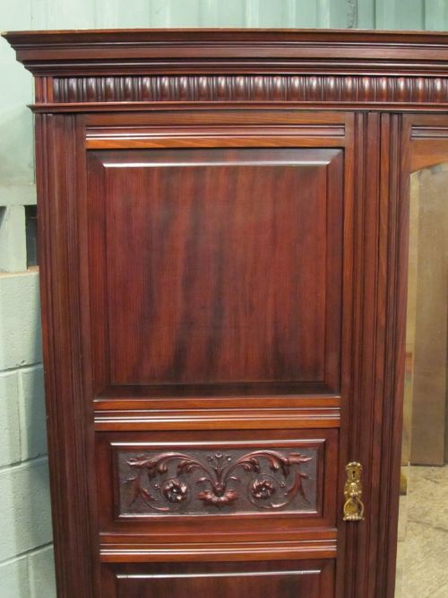 fig 2. ANTIQUE EDWARDIAN MAHOGANY TRIPLE WARDROBE C1900