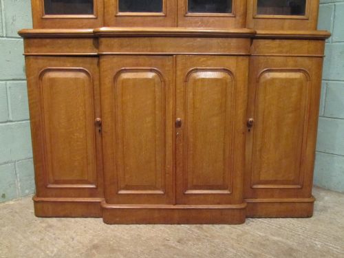 fig 2. ANTIQUE VICTORIAN GOLDEN OAK BREAKFRONT BOOKCASE C1880