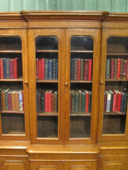 fig 1. ANTIQUE VICTORIAN GOLDEN OAK BREAKFRONT BOOKCASE C1880