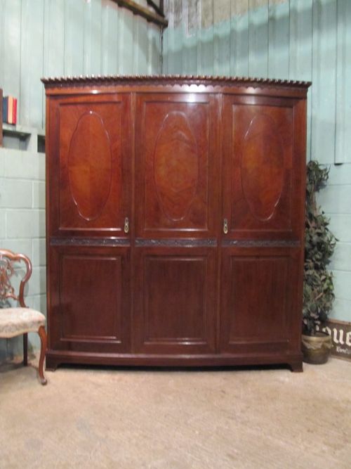 Antique Edwardian Chippendale Bow Front Mahogany Triple Wardrobe C1900