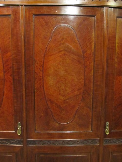 fig 2. ANTIQUE EDWARDIAN CHIPPENDALE BOW FRONT MAHOGANY TRIPLE WARDROBE C1900
