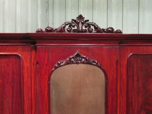 fig 2. ANTIQUE VICTORIAN MAHOGANY BREAKFRONT TRIPLE WARDROBE C1880