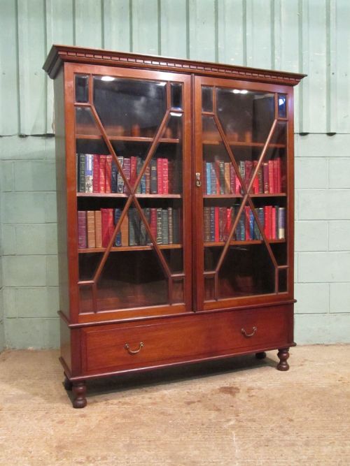 fig 1. ANTIQUE LATE VICTORIAN ASTRAGAL GLAZED MAHOGANY BOOKCASE C1890