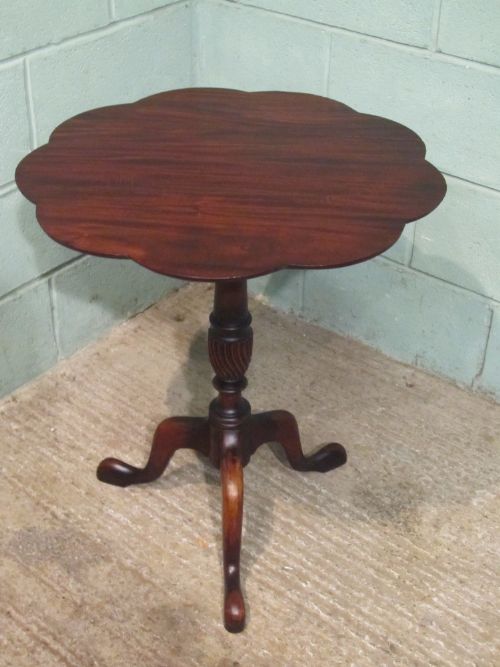 fig 1. ANTIQUE EDWARDIAN MAHOGANY TRIPOD SIDE LAMP TABLE C1900